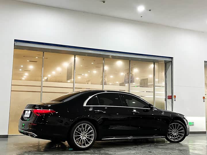Фото 3 - Mercedes-Benz S-Class