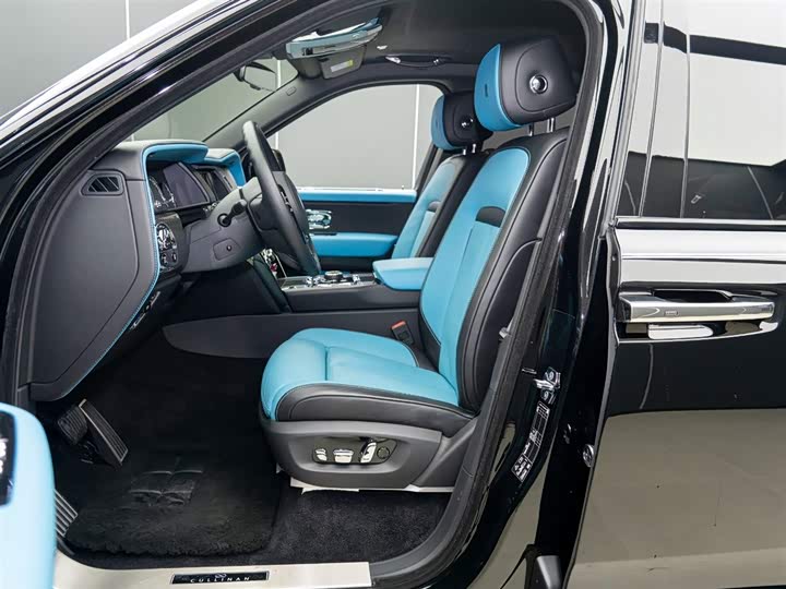 Фото 8 - Rolls-Royce Cullinan