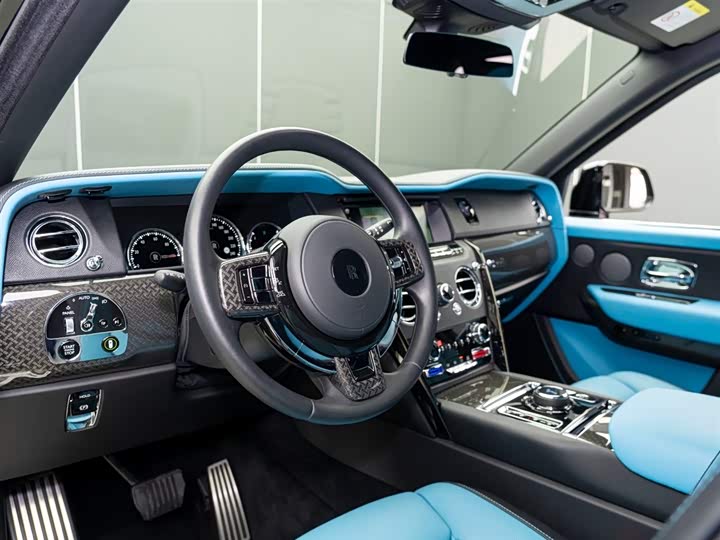 Фото 9 - Rolls-Royce Cullinan