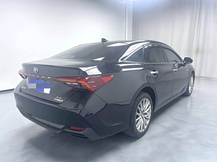 Фото 2 - Toyota Avalon