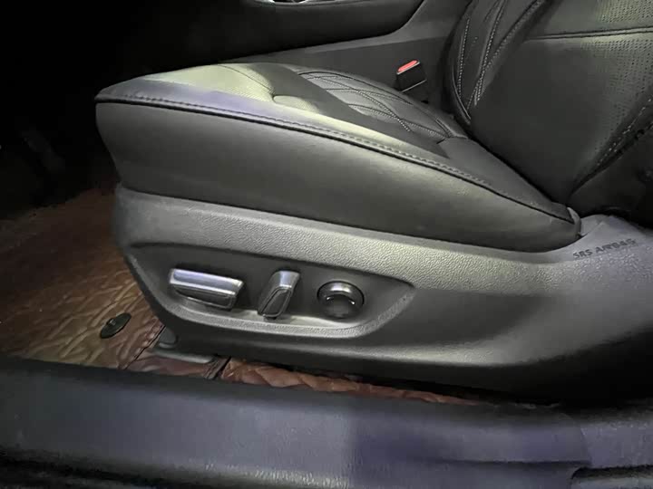 Фото 4 - Toyota Avalon