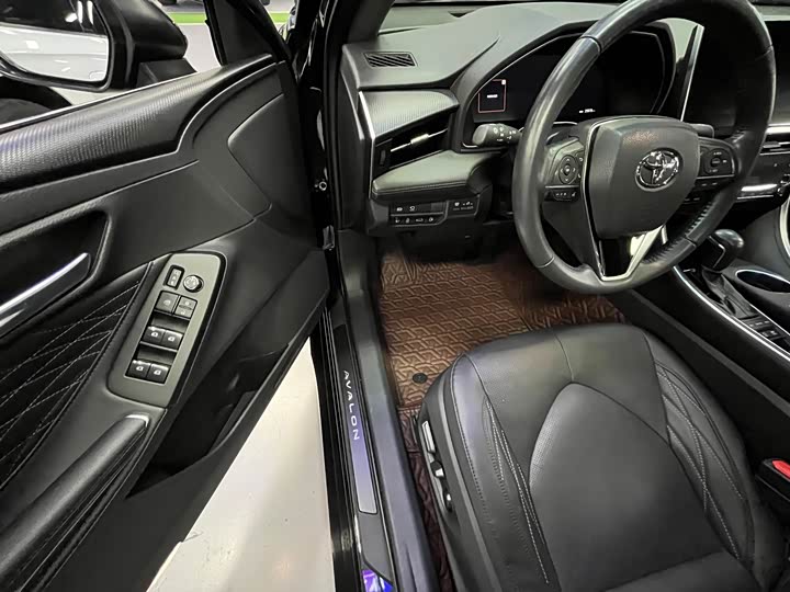 Фото 6 - Toyota Avalon