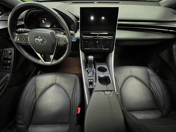 Фото 8 - Toyota Avalon