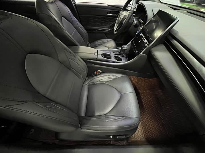 Фото 9 - Toyota Avalon