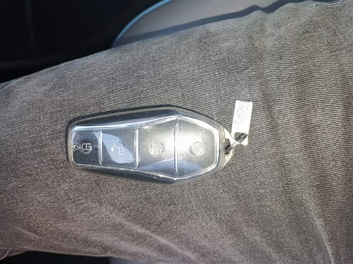 Фото 9 - BYD Yuan Plus