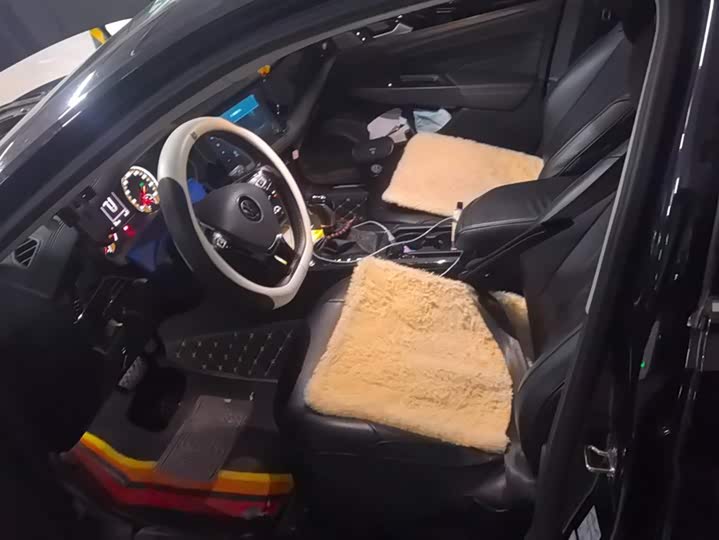 Фото 9 - Volkswagen Passat