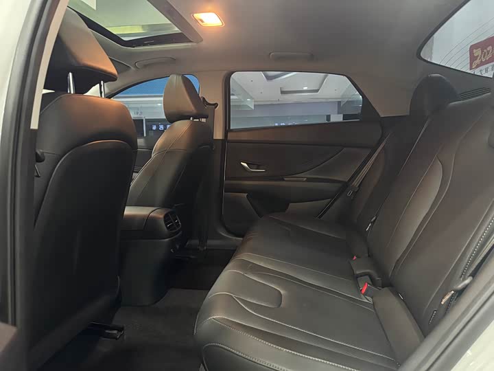 Фото 8 - Hyundai Elantra N line