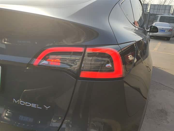 Фото 8 - Tesla Model Y