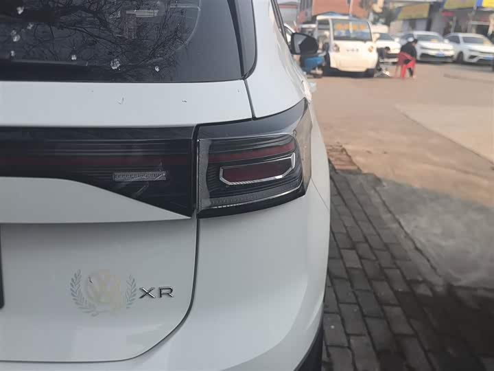 Фото 8 - Volkswagen Tharu