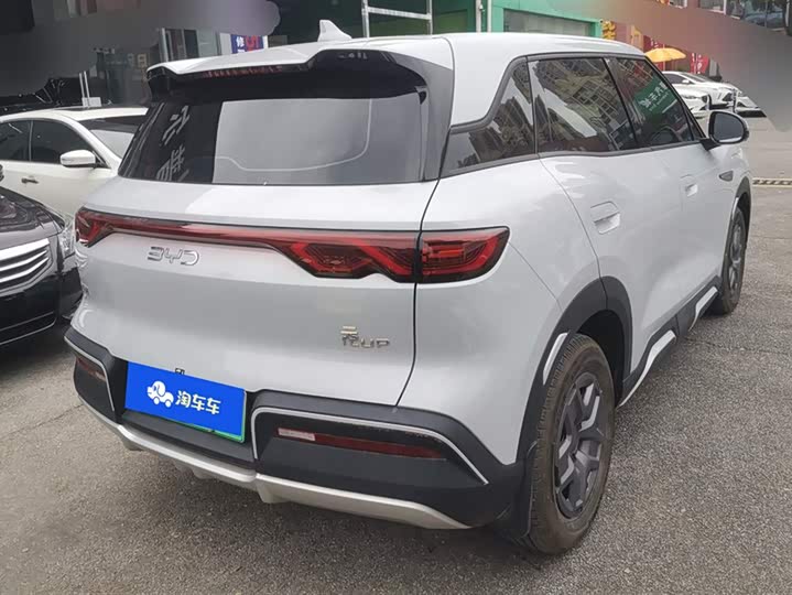 Фото 3 - BYD Yuan Up