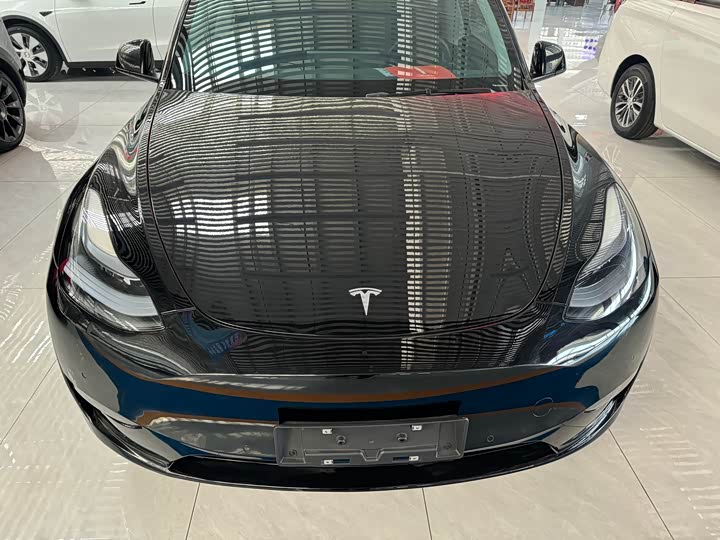 Фото 2 - Tesla Model Y