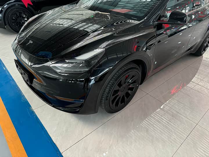 Фото 3 - Tesla Model Y