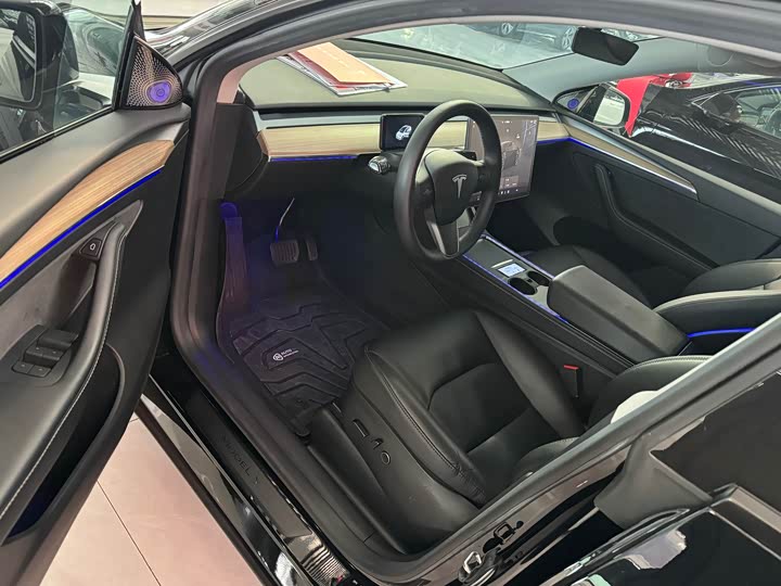 Фото 4 - Tesla Model Y