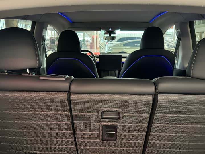 Фото 6 - Tesla Model Y