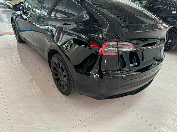 Фото 7 - Tesla Model Y