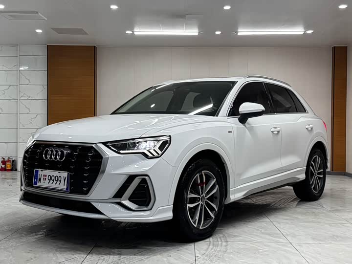 Фото 1 - Audi Q3