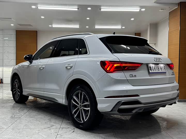 Фото 6 - Audi Q3
