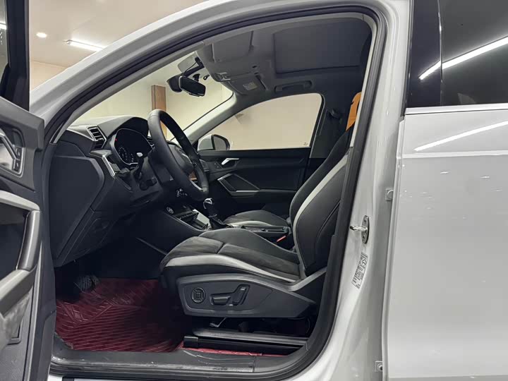 Фото 7 - Audi Q3