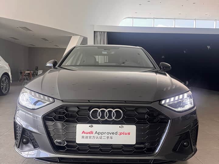 Фото 2 - Audi A4L