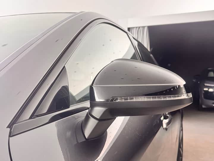 Фото 9 - Audi A4L