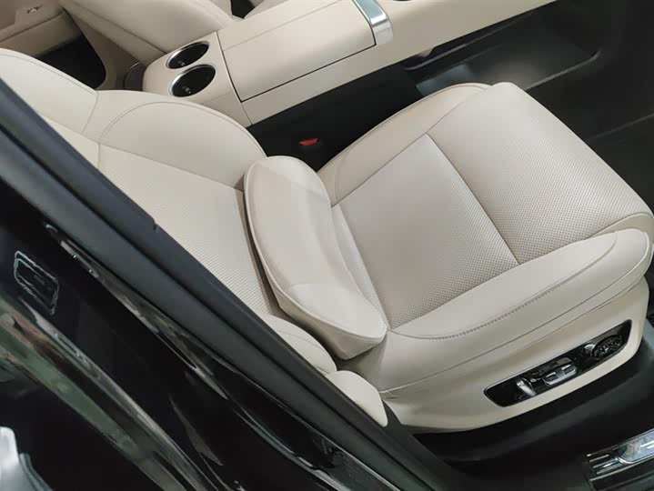 Фото 8 - LiXiang L9