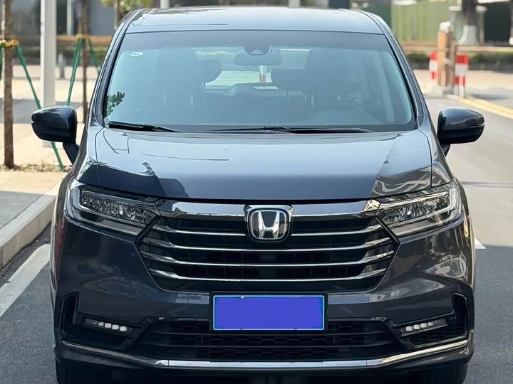 Фото 2 - Honda Odyssey