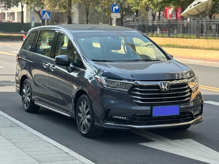 Фото 3 - Honda Odyssey