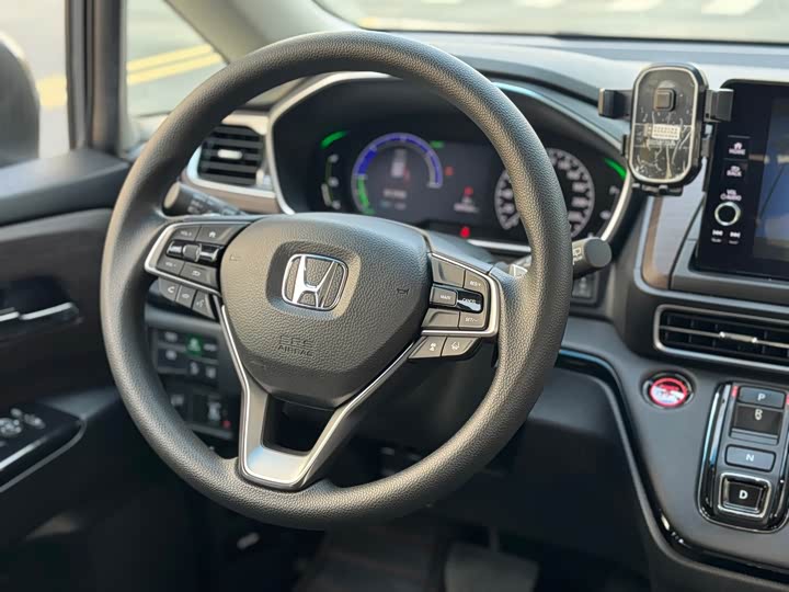 Фото 9 - Honda Odyssey