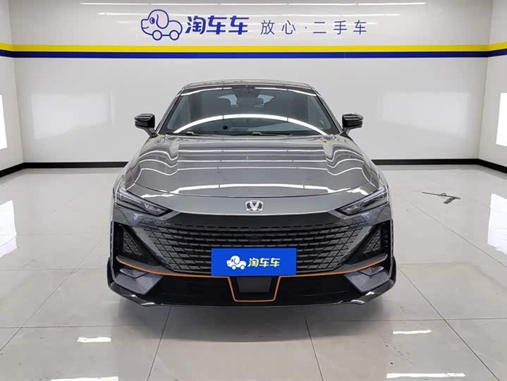 Фото 2 - Changan UNI-V