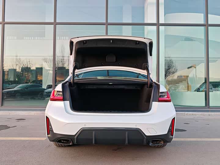 Фото 7 - BMW 3 Series