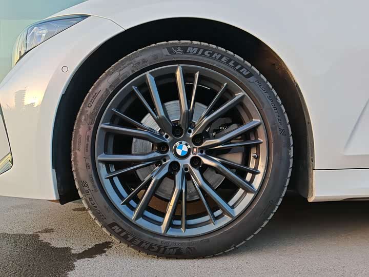 Фото 9 - BMW 3 Series