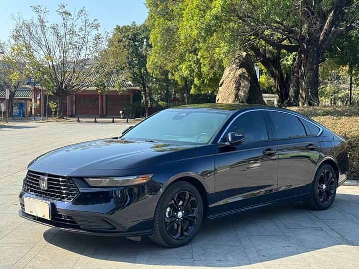 Фото 1 - Honda Accord