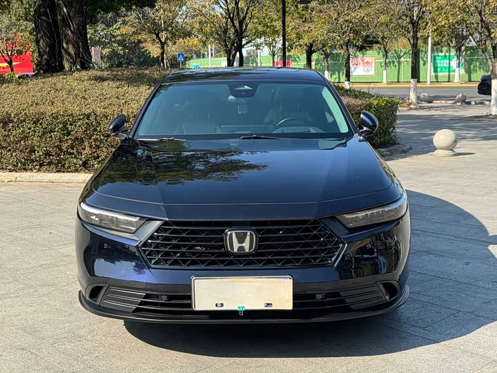 Фото 2 - Honda Accord