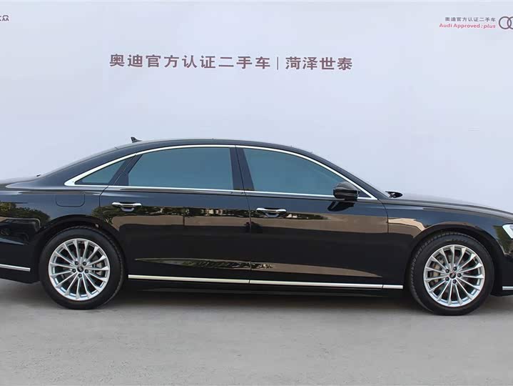 Фото 3 - Audi A8