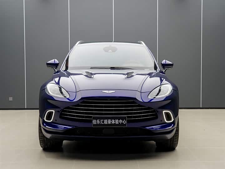 Фото 3 - Aston Martin DBX
