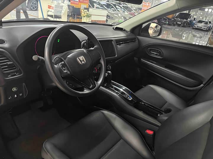 Фото 6 - Honda Vezel