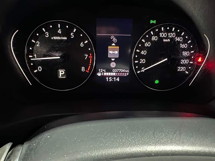 Фото 9 - Honda Vezel