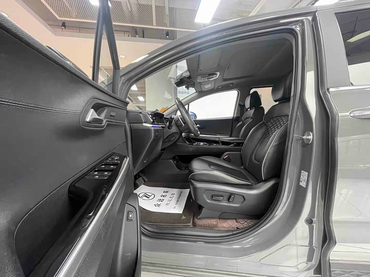 Фото 8 - Hyundai Custo