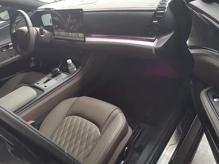 Фото 8 - BYD Han