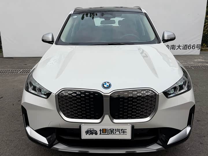 Фото 2 - BMW iX1