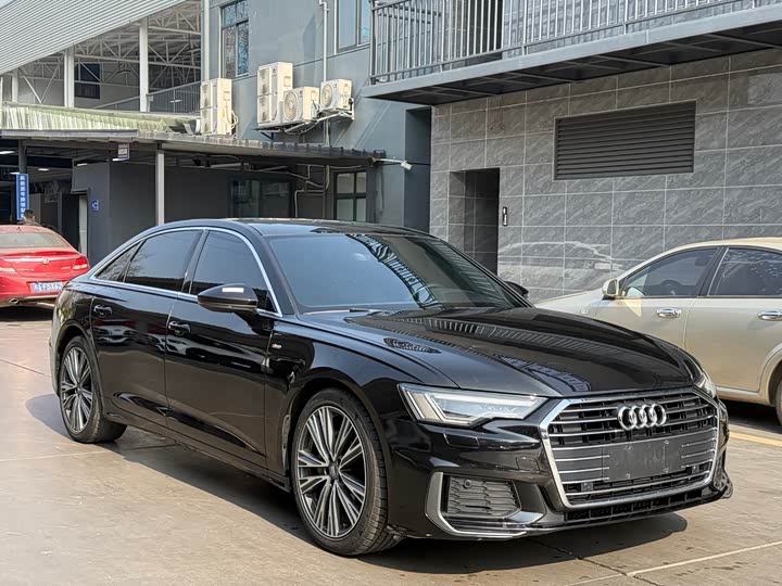 Фото 3 - Audi A6L