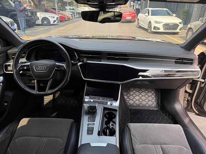 Фото 7 - Audi A6L