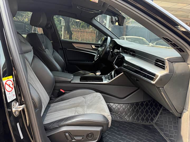 Фото 8 - Audi A6L