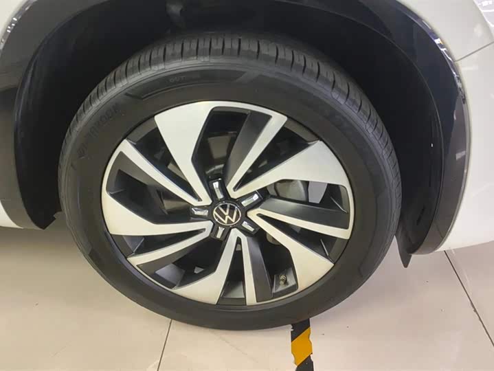 Фото 6 - Volkswagen Tayron X