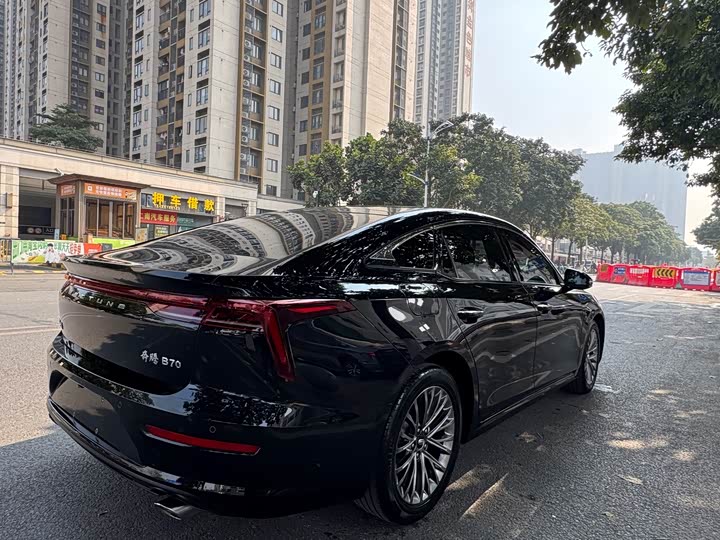 Фото 6 - Bestune B70