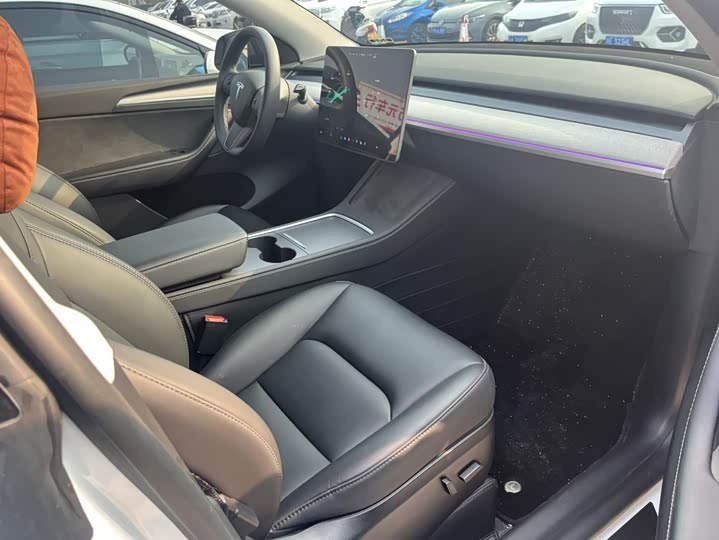 Фото 8 - Tesla Model Y