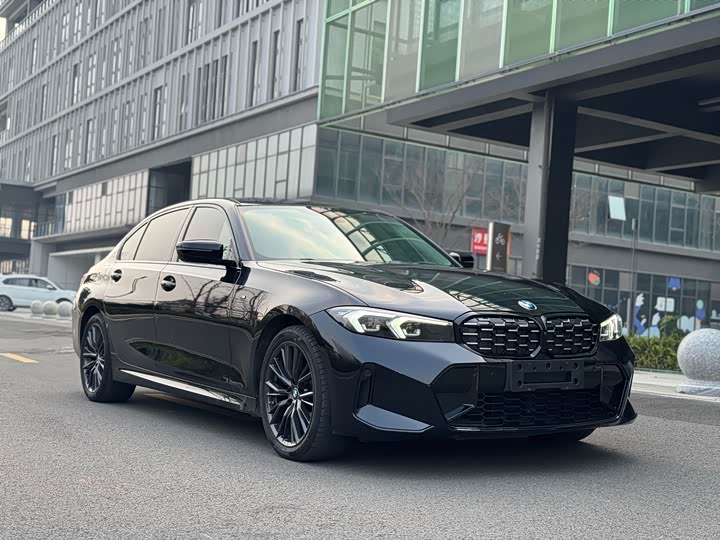 Фото 3 - BMW 3 Series