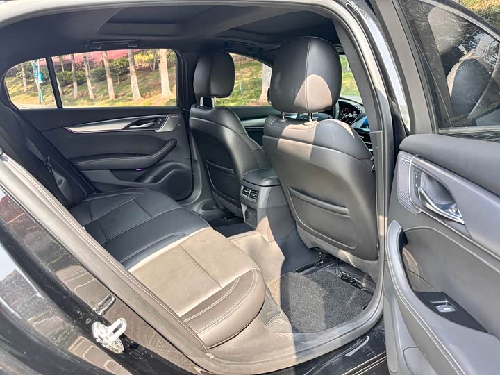 Фото 7 - Cadillac CT5