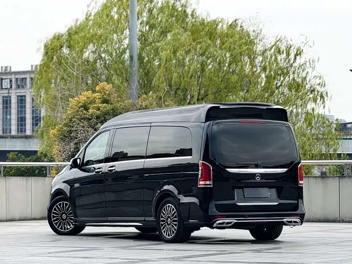 Фото 3 - Mercedes-Benz V-Class