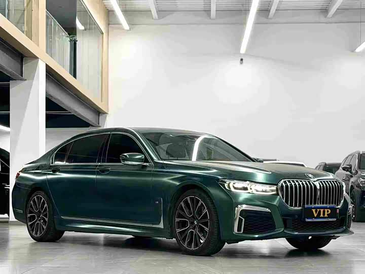 Фото 3 - BMW 7 Series